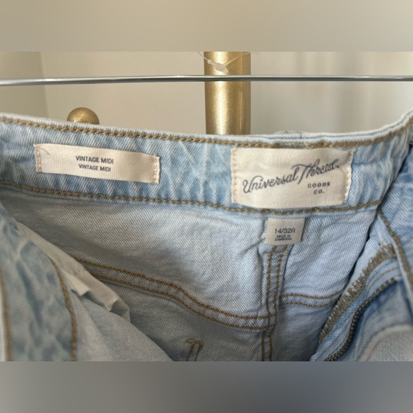 Universal Thread Vintage Midi Light Wash Jean Shorts 14/32 - Picture 5 of 5